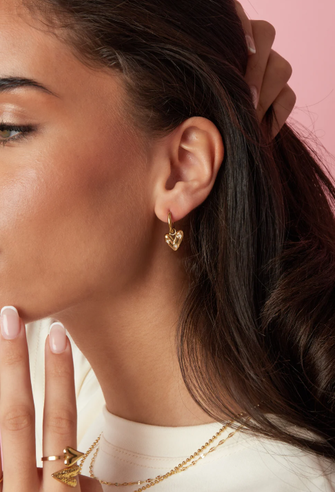 Oorbellen Hart goud creolen kristalsteentjes dames | Coco & Co