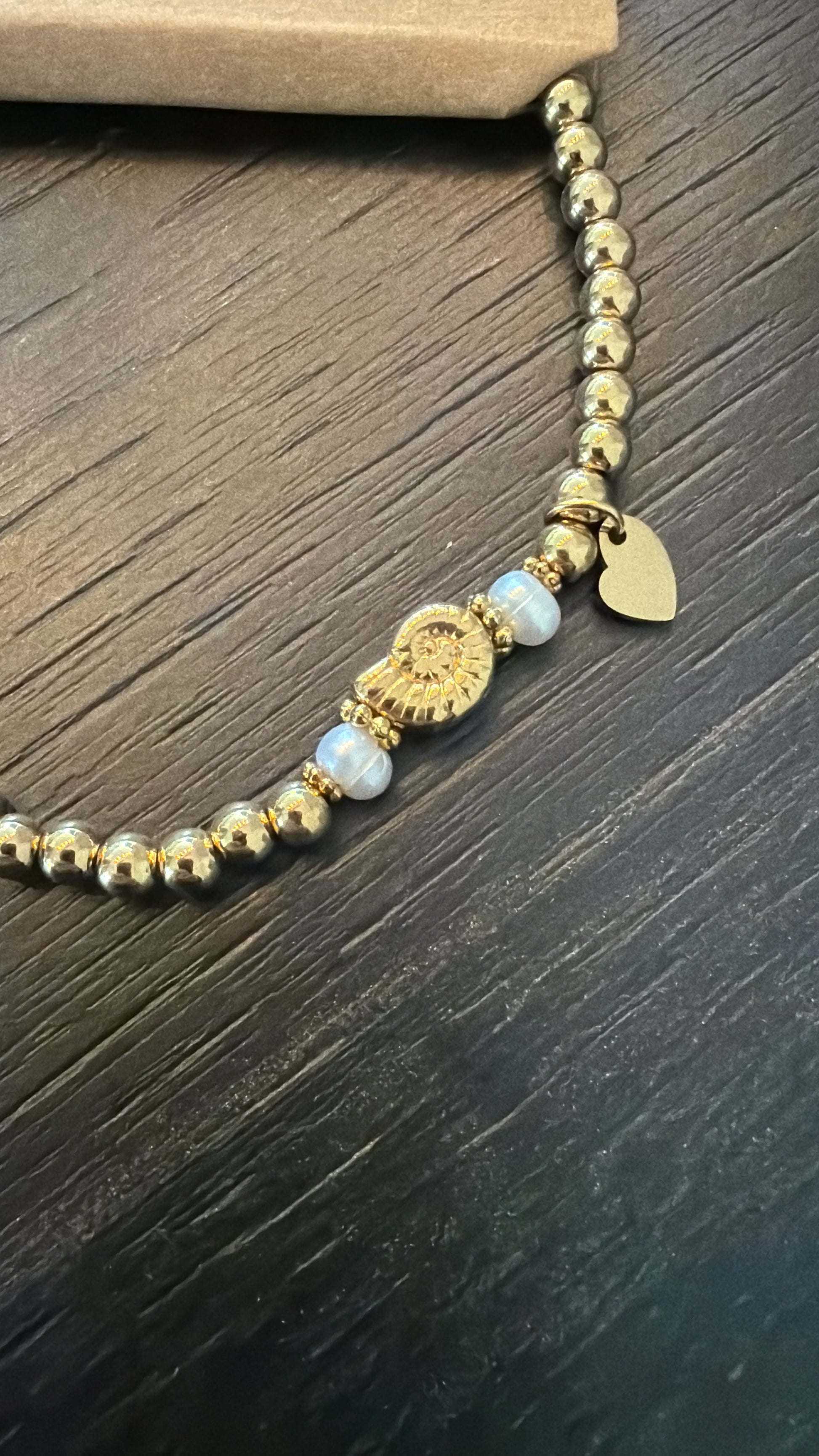 Armband Schelp Parel goud detail | Coco & Co