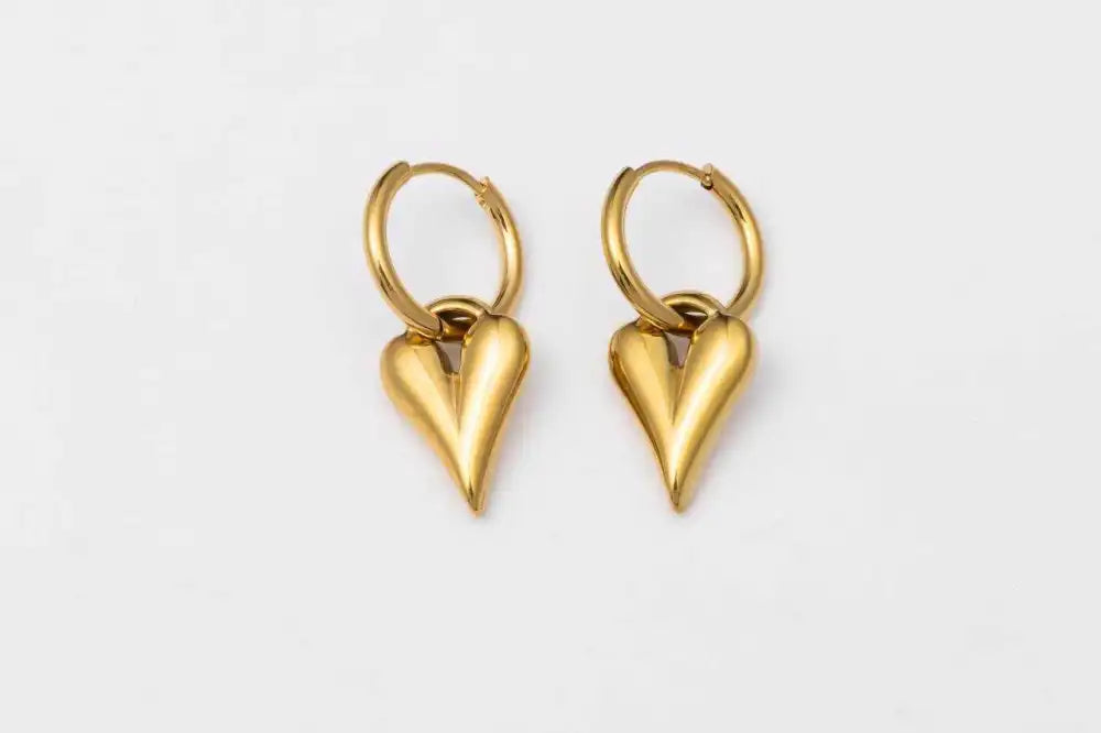 Oorbellen Harten Hangers goud 3D hartjes statement dames | Coco & Co