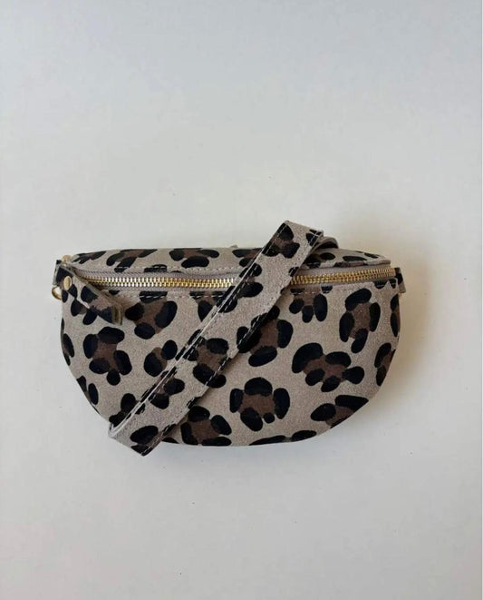 Heuptas luipaardprint suede crossbody tas dames | Coco & Co